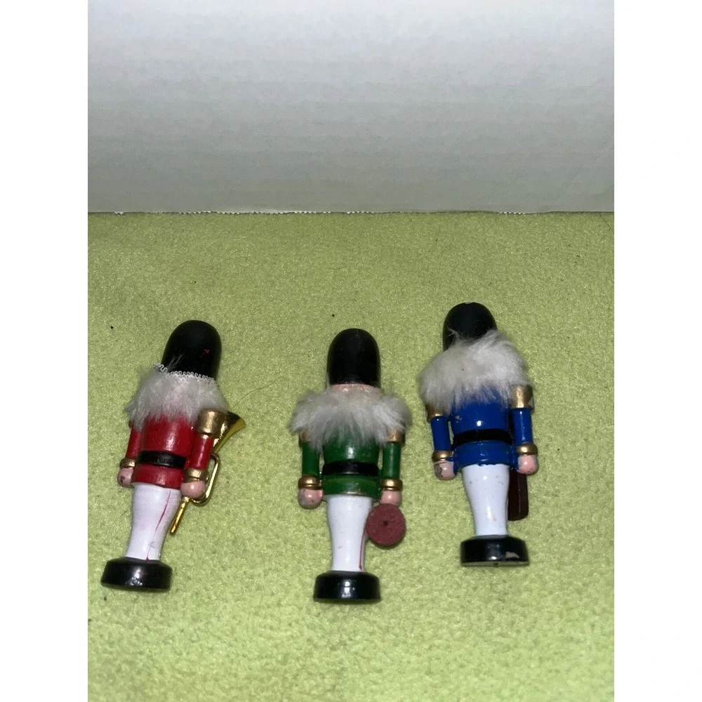 Vintage‎ Wooden  Nutcrackers , Soldiers , Lot Of 3 , 4